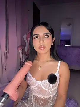 Emily-14 stripchat live cam model
