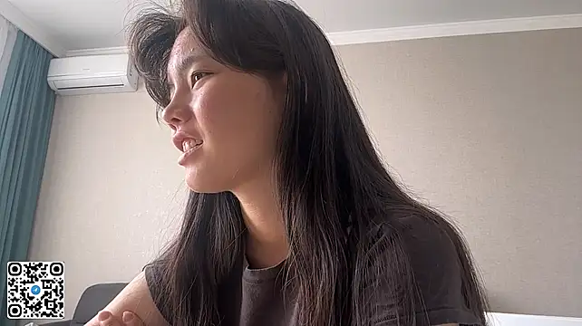 SherriCastillo stripchat live cam model