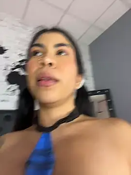SmileyBabeXXX stripchat live cam model