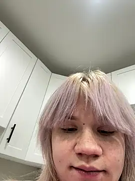 Cutiepiespanks stripchat live cam model