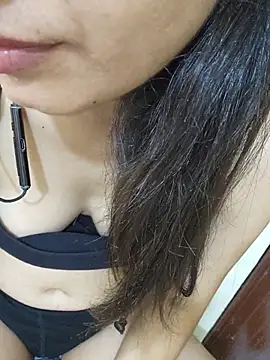 CuteSarikaLIVE stripchat live cam model