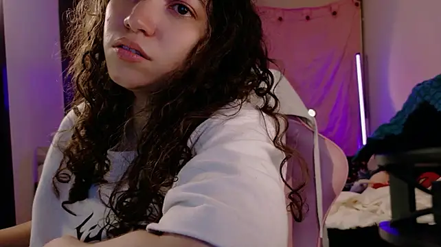 AllyDonfort stripchat live cam model
