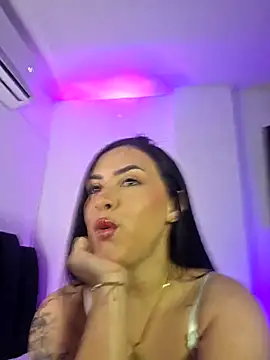 Maya_Bluee stripchat live cam model