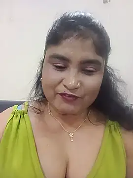 hornyriyanka stripchat live cam model