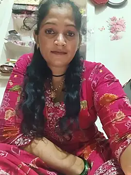 Mohni_love stripchat live cam model