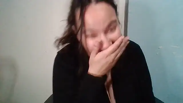 bellakay19 stripchat live cam model