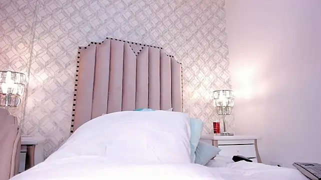 zoejenner_ stripchat live cam model