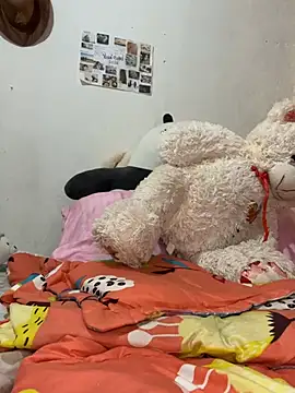 Miily_0 stripchat live cam model