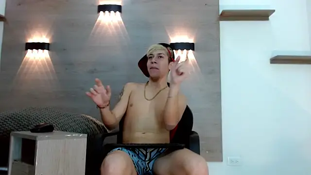 Gaeliitto stripchat live cam model