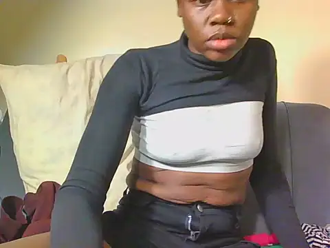 Judylicious23 stripchat live cam model