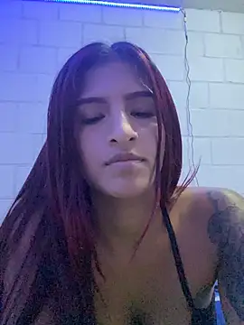 xiiomyy stripchat live cam model