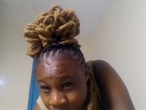 ebonitah stripchat live cam model