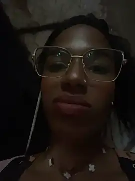 FlorSalvaje_ stripchat live cam model