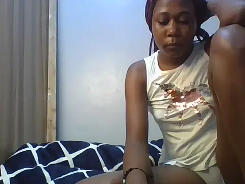 SexyTraxy stripchat live cam model