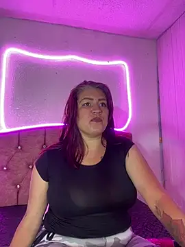 kira-palmer09 stripchat live cam model