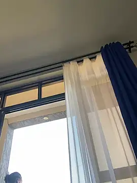 Sis27 stripchat live cam model