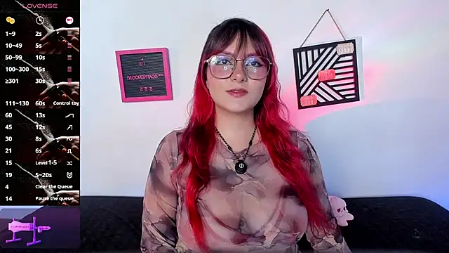 Dafne_Moon stripchat live cam model