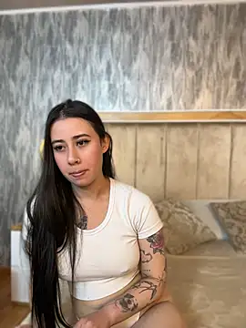 Iamzoee_ stripchat live cam model