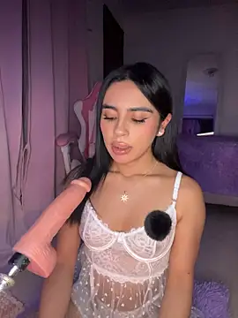 Emily-14 stripchat live cam model