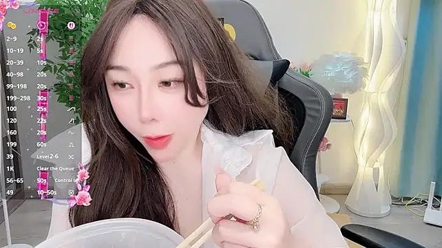 Liz-nn stripchat live cam model