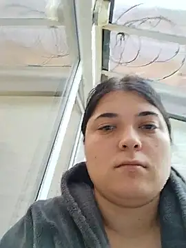 Madalina109 stripchat live cam model
