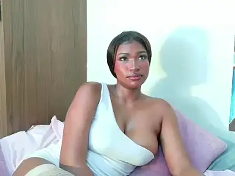 SophiaBloss stripchat live cam model