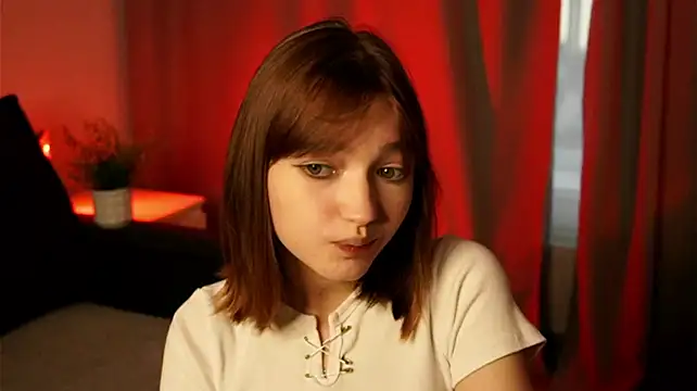 Leyla_crsh stripchat live cam model