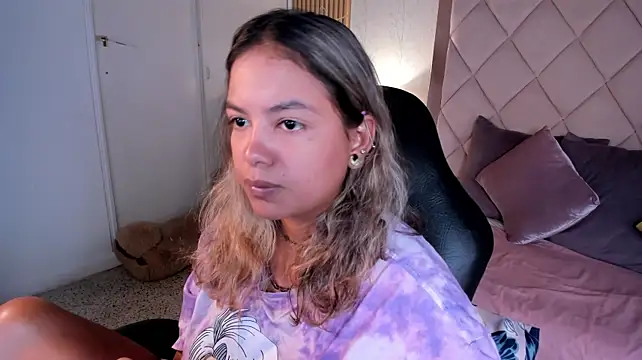 dulce_lyraa1 stripchat live cam model
