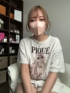 YUA_0425 stripchat live cam model