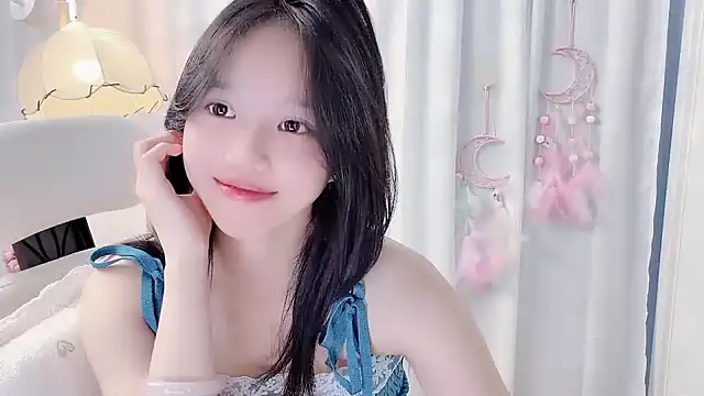 Yanys521 stripchat live cam model