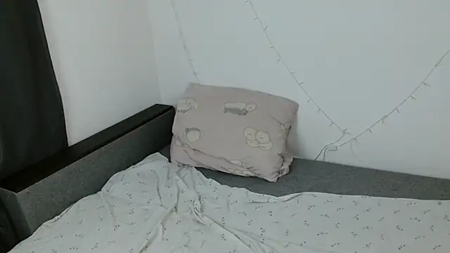 lumySwift stripchat live cam model