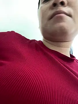 Loly_hana stripchat live cam model