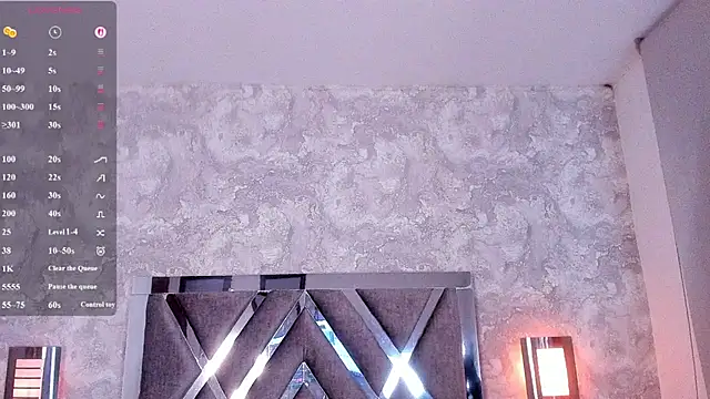 madyroa stripchat live cam model