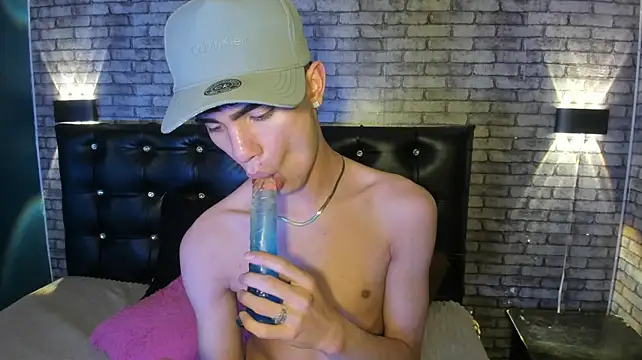 Danny_prince stripchat live cam model