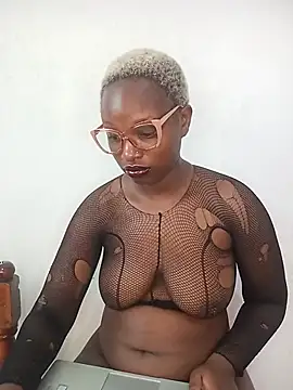 Azariaxxx stripchat live cam model