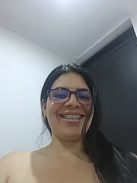 isabella_black1 stripchat live cam model