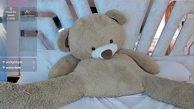 AriDreamOn stripchat live cam model