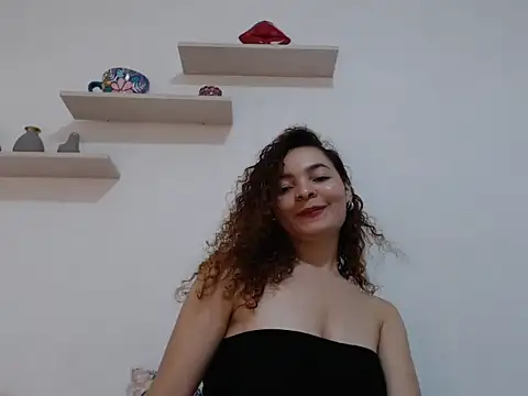 Annaferr stripchat live cam model