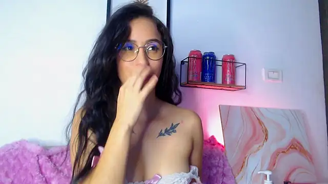 luna_blossom_ stripchat live cam model