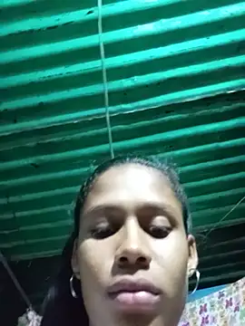 DesiLatinas02 stripchat live cam model