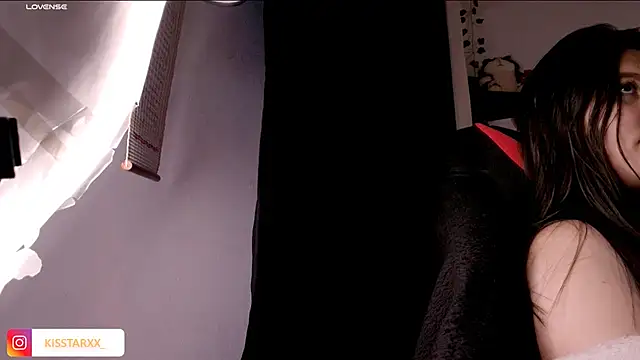 kisstarxxx stripchat live cam model