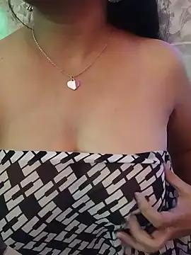 kindar-joy stripchat live cam model