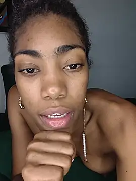lucyymaximo stripchat live cam model