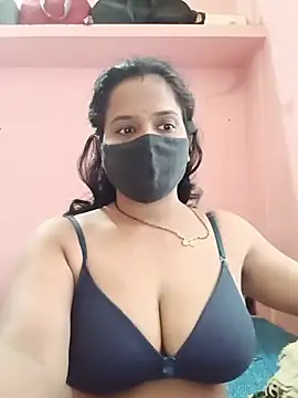 Miss-Dolly07 stripchat live cam model