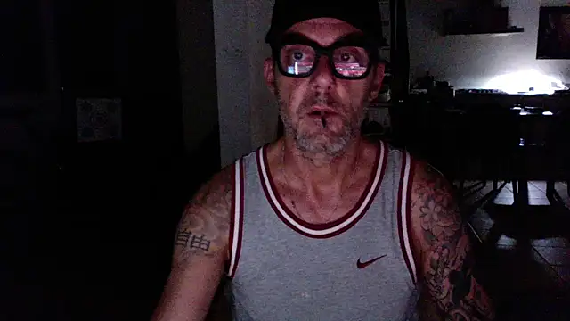love_save_the_world stripchat live cam model