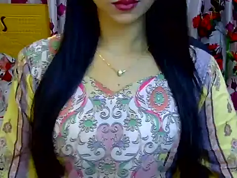 Alina_Nur stripchat live cam model