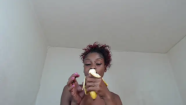 Britanylee_01x stripchat live cam model