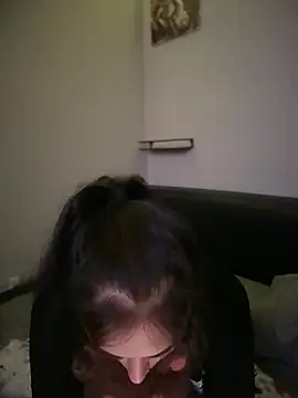 ThicBunz stripchat live cam model
