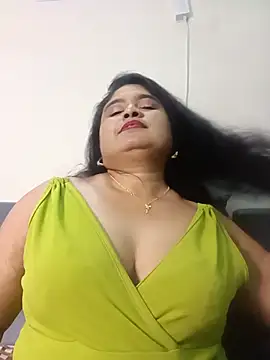 hornyriyanka stripchat live cam model