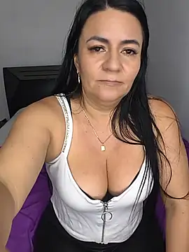 cataleya-latina stripchat live cam model